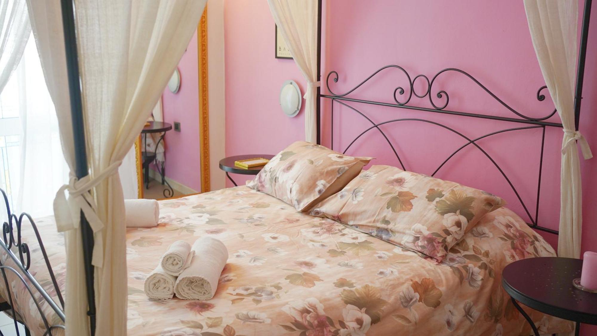 Bed and Breakfast A Casa Di Mario E Nene Виареджо Экстерьер фото